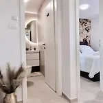 Monlux Studio- Free Public Parking-easy Walk To The Center * Сплит