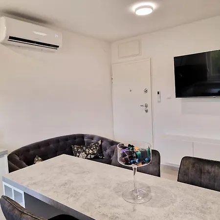 Monlux Studio- Free Public Parking-easy Walk To The Center * Split