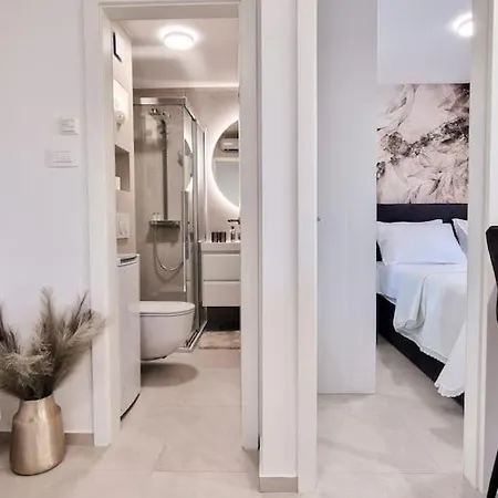 Lejlighed Monlux Studio- Free Public Parking-easy Walk To The Center Split