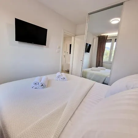 Monlux Studio- Free Public Parking-easy Walk To The Center * Split