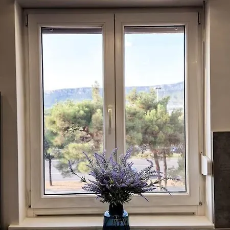 Monlux Studio- Free Public Parking-easy Walk To The Center Apartman *