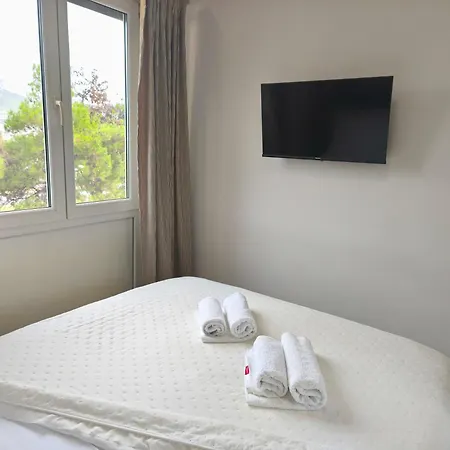 Monlux Studio- Free Public Parking-easy Walk To The Center Apartamento Split